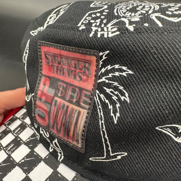 Vans Stranger Things Sketch Pill Box Hat Cap Limited Edition OS Lenticular Patch - Picture 11 of 12